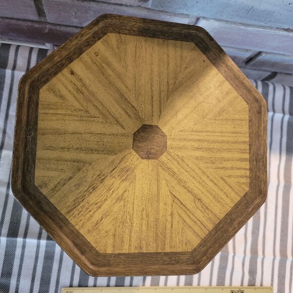 Vintage Loose-Wiles Biscuit Co Octagonal Tin With Yellow & Brown Chevron Pattern - Picture 6 of 10